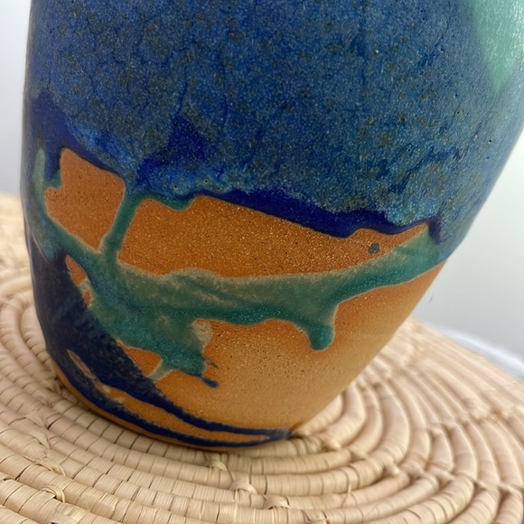 🌵Vintage Pottery Vase- signed🌵 - Picture 8 of 8